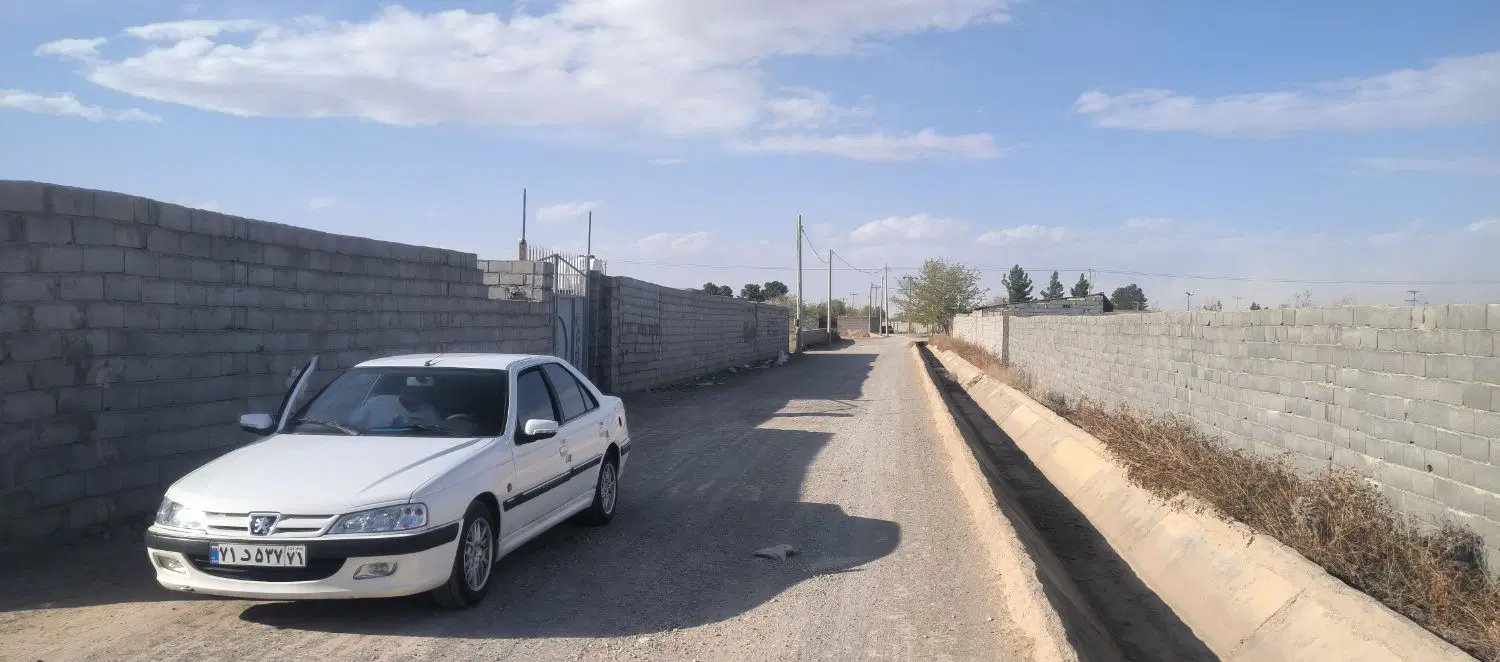 زمین چهار دیواری حدود ۵۰۰ متر زیار معاوضه