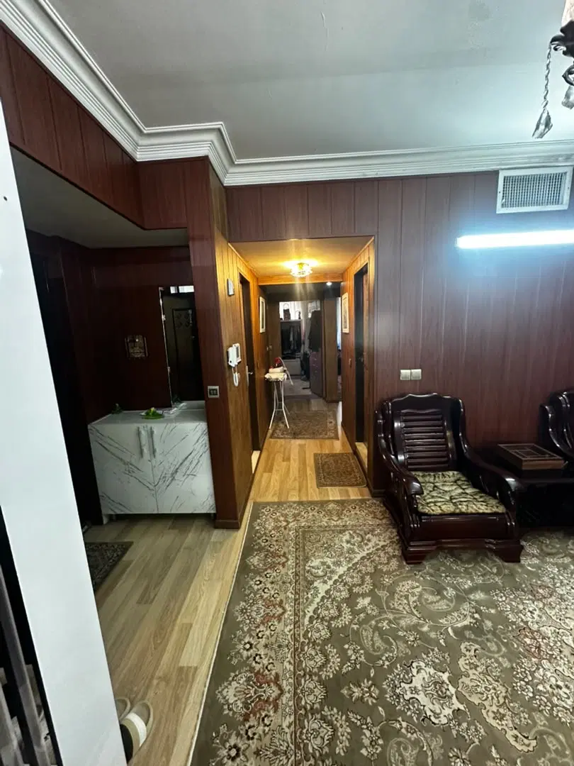 آپارتمان ۳ خوابه چسبیده به پارک ملت