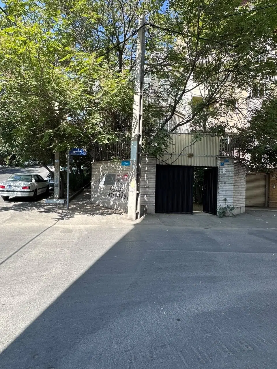 کلنگی۲۴۰متر بر ۱۰ شمالی ظفر سیما....