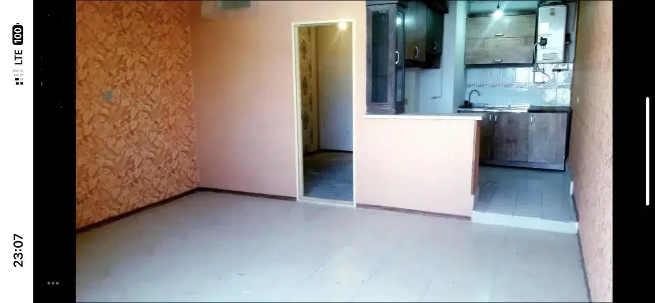50متری ، یک خواب ، آزاده