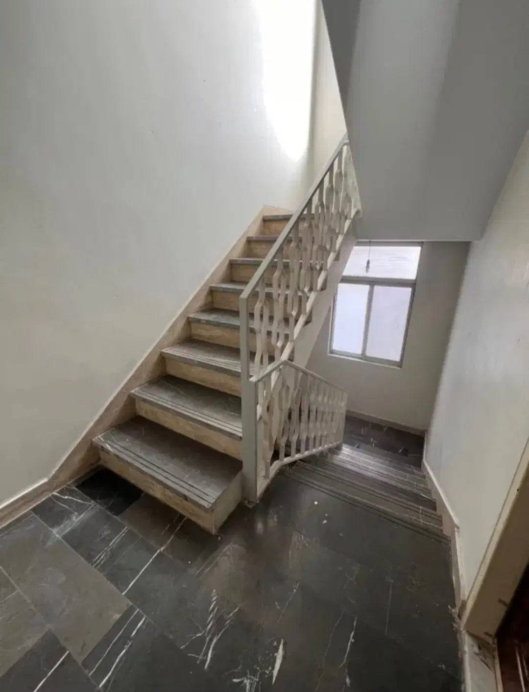 ۳۲۵متر مستغلات  مناسب کار و زندگی در ۲ طبقه فول
