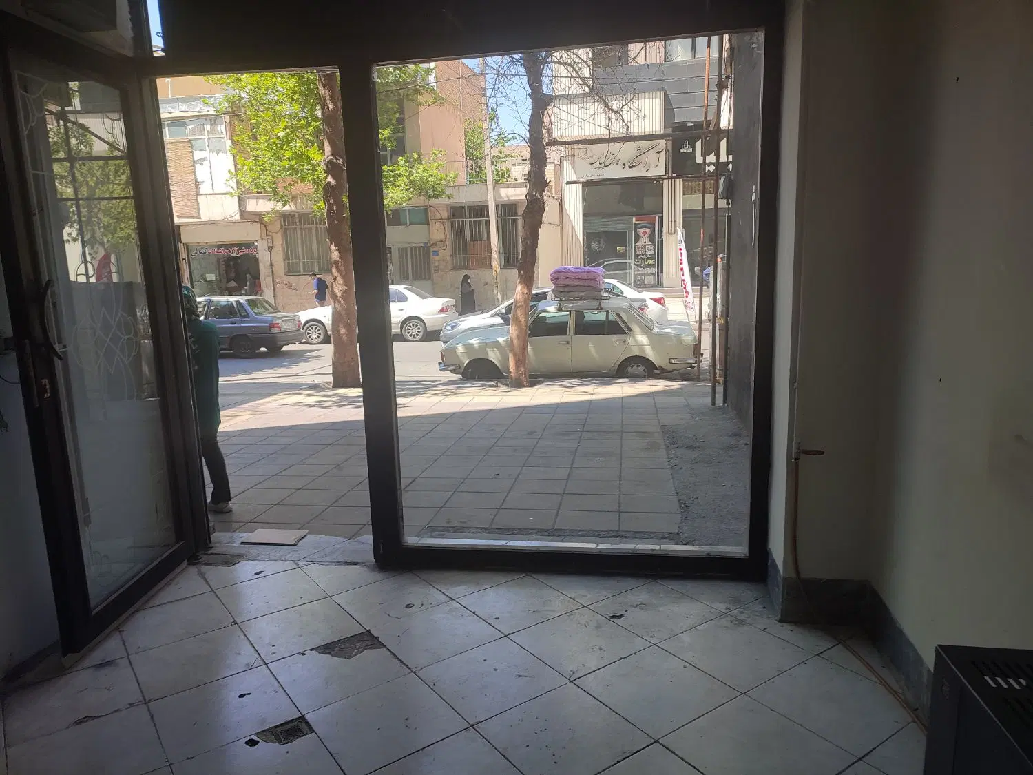 ویلایی 130متری دربستی خ  برغان جهت تولیدی انباری