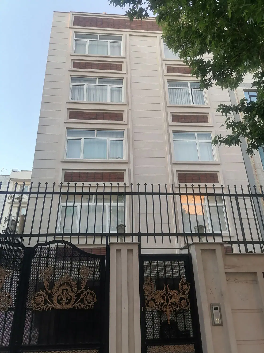 135 متر_ پنت _نوساز_دوبر نورگیر