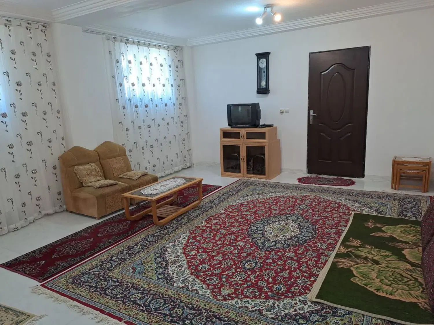 طبقه همکف حیاط دار پکیج