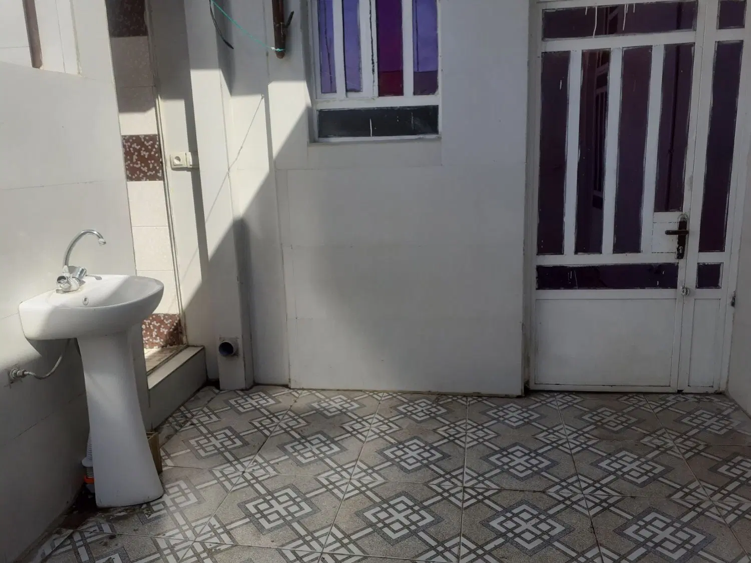 خانه طبقه بالا ده محسن