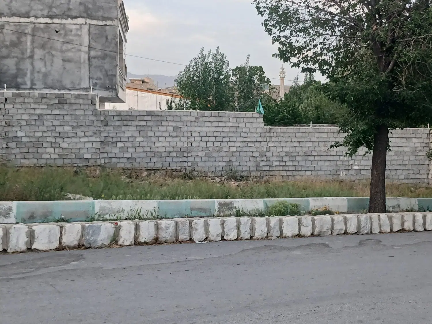 پلاک ۲۲۰ متری ویلایی در شهر چادگان .