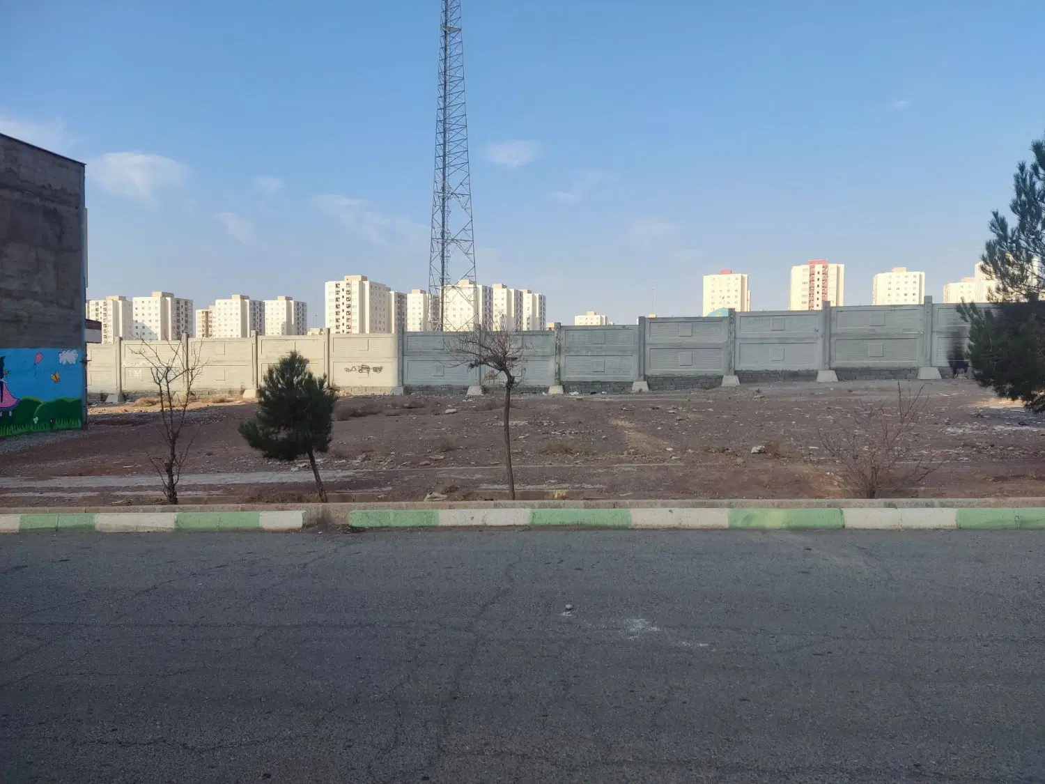 زمین تجاری پرند