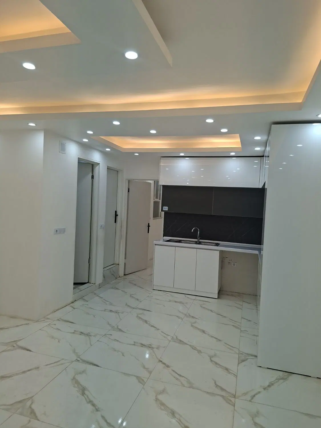 کلیداول وام دارطبقه اول ازچهارواحده