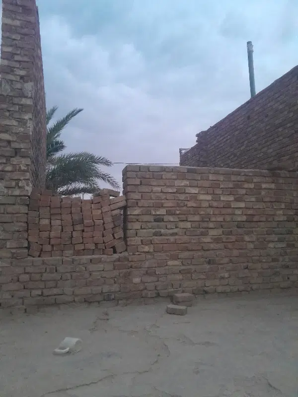 زمین فروشی