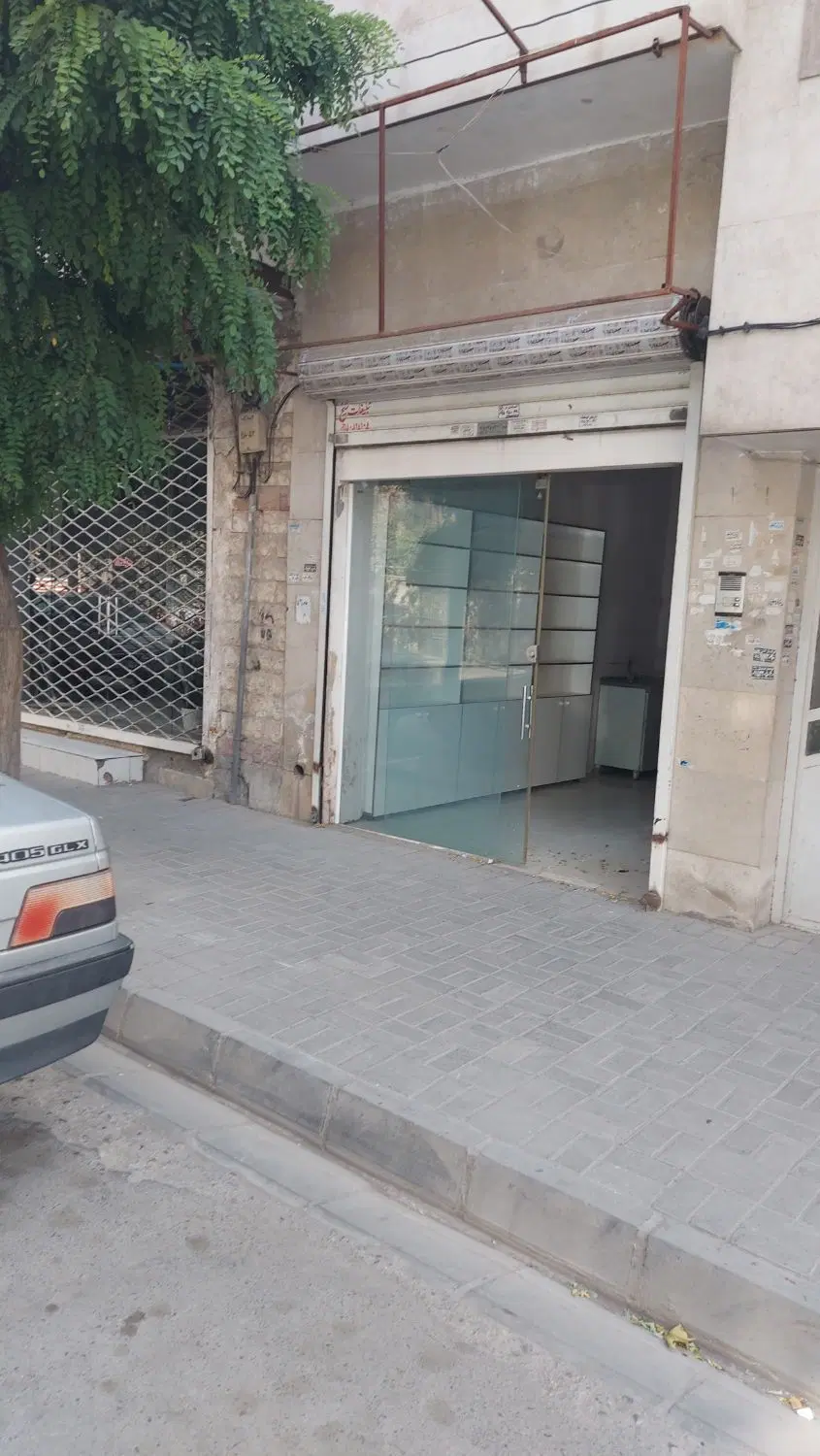 واگذاری مغازه خالی همراه با دکور