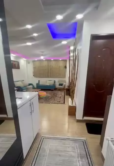 واحد توحید راد کوچه ۱۸ساختمان باران ۷واحد ۴طبق