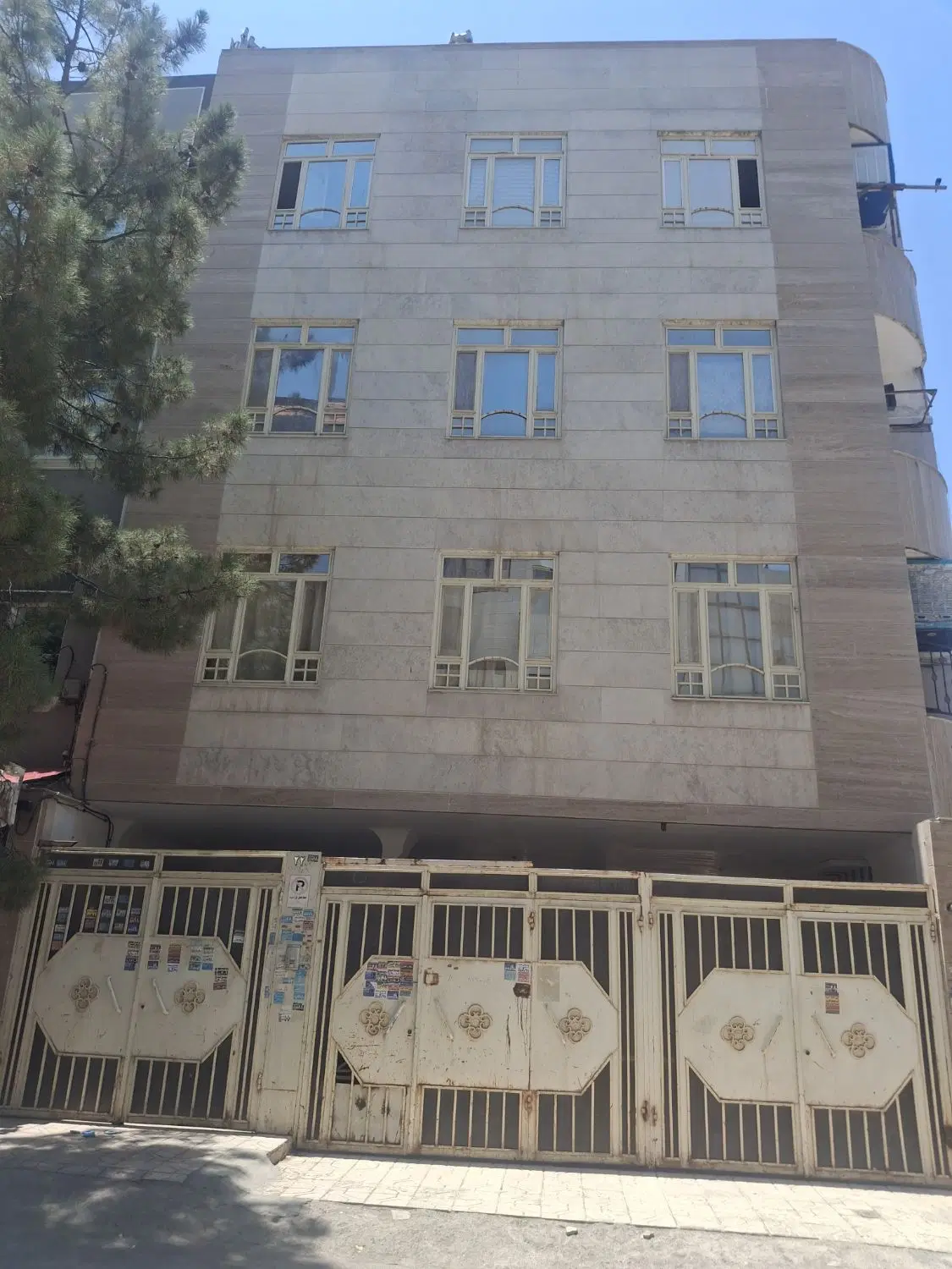 65متری دونبش پارکینگ اختصاصی