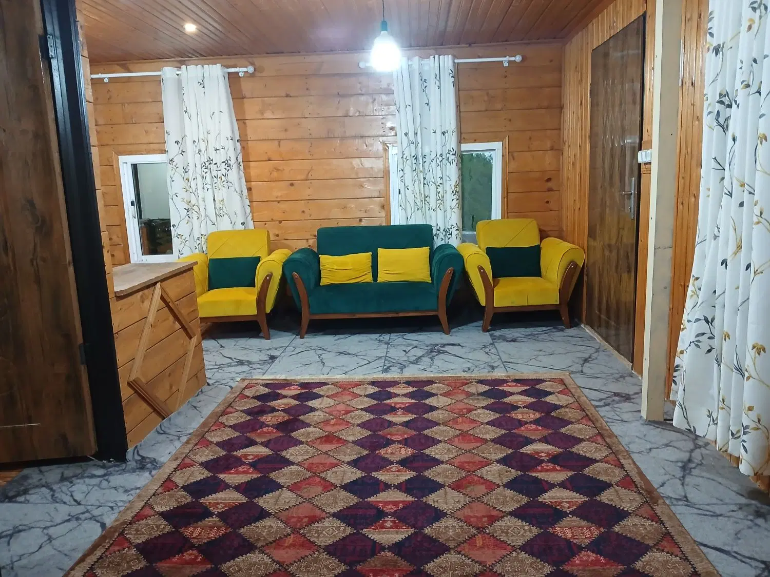 اجاره کلبه چوبی در دل جنگل