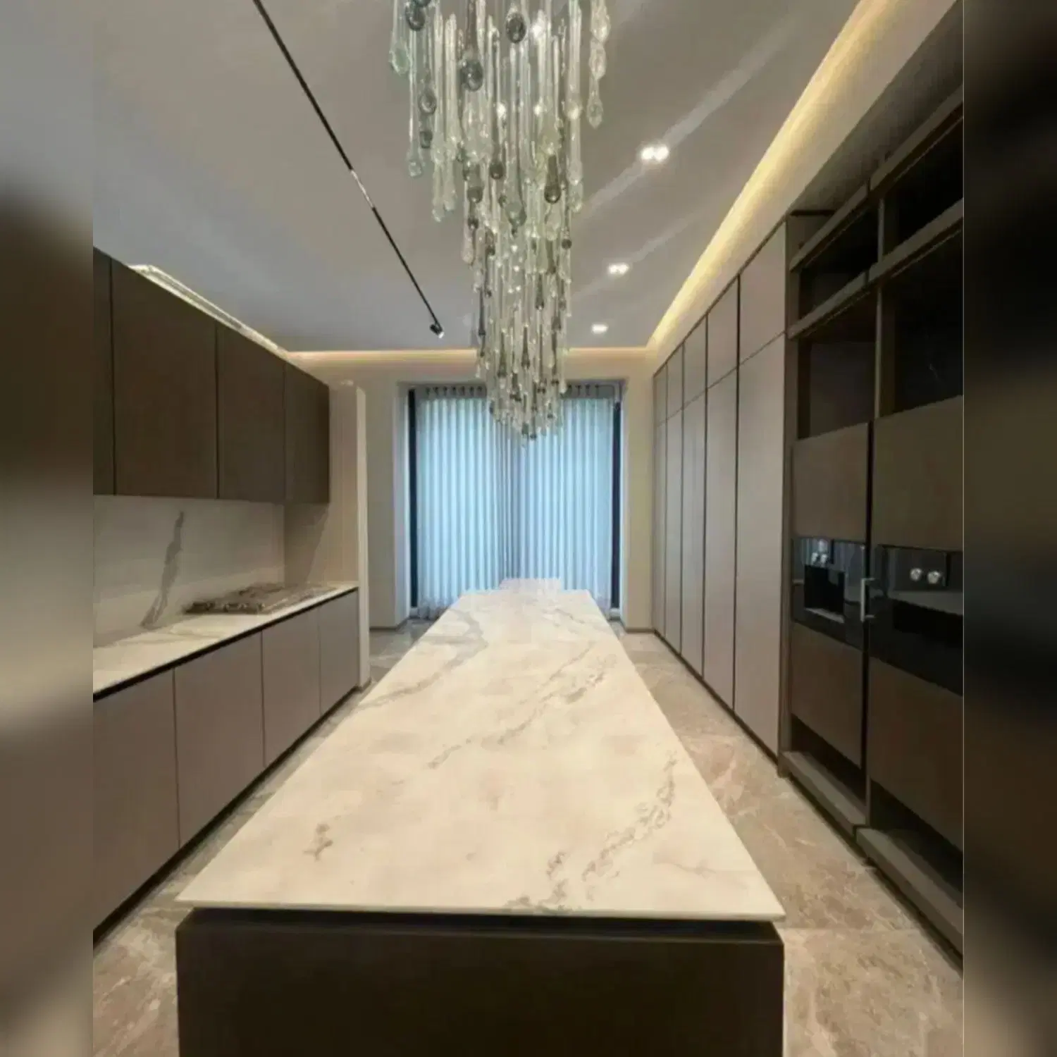 هروی _۱۸۰ متر ۳ خواب _۴ پارکینگ سندی _ تاپ لوکیشن
