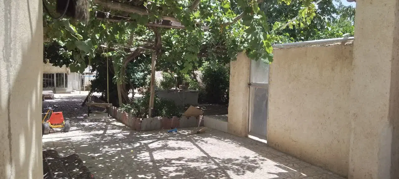 ویلایی و باغ
