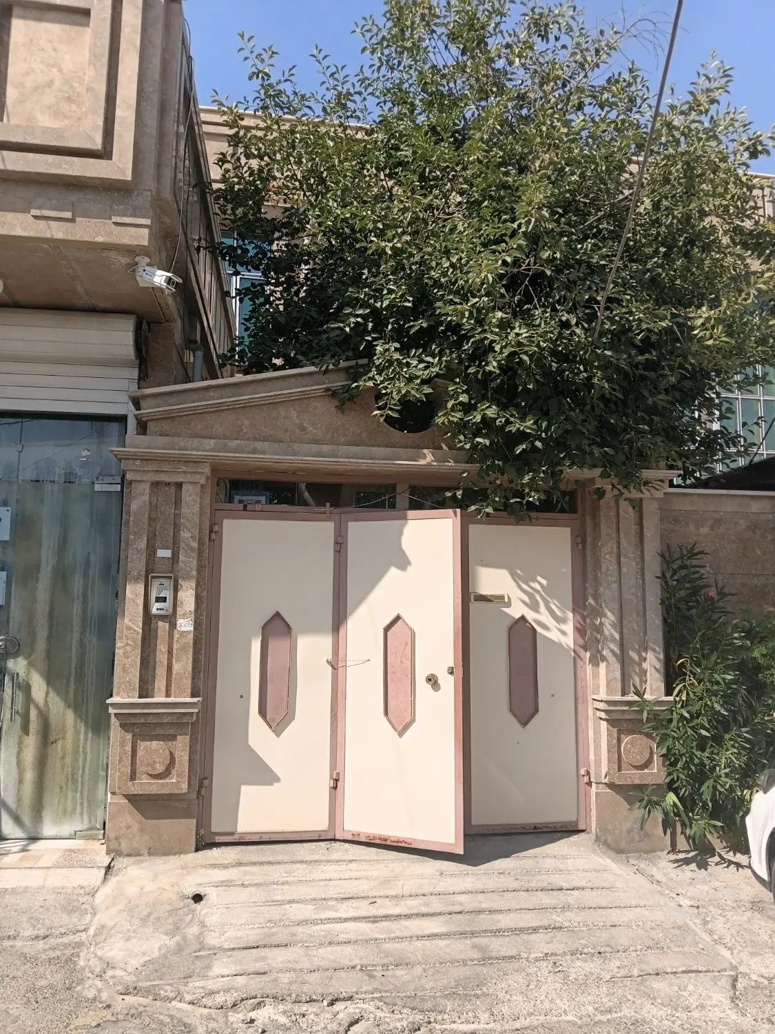 اجاره طبقه همکف مستقل و ماشین رو
