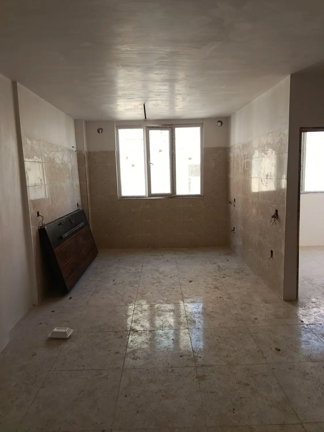 آپارتمان نوساز 85 متری
