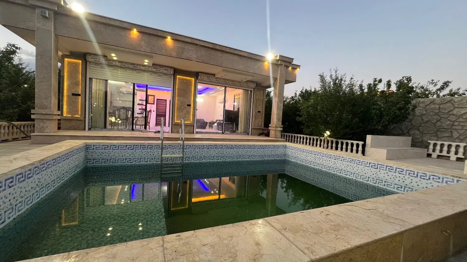 باغ بلوار پژوهش گل مینا سند تکبرگ