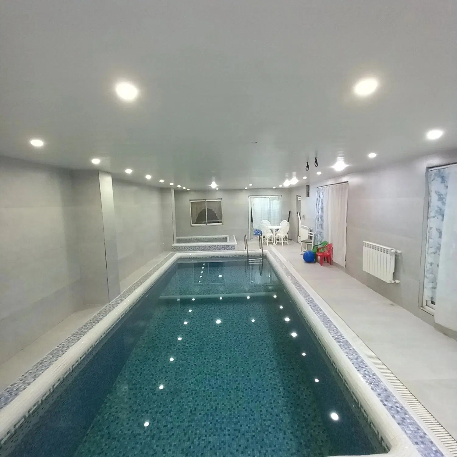 اجاره ویلای استخروجکوزی شبانه
