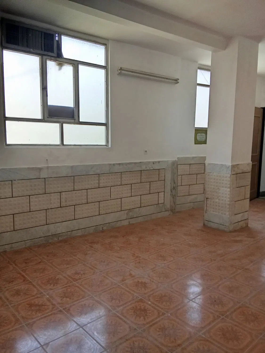 واحد برای اجاره مسکونی و تجاری