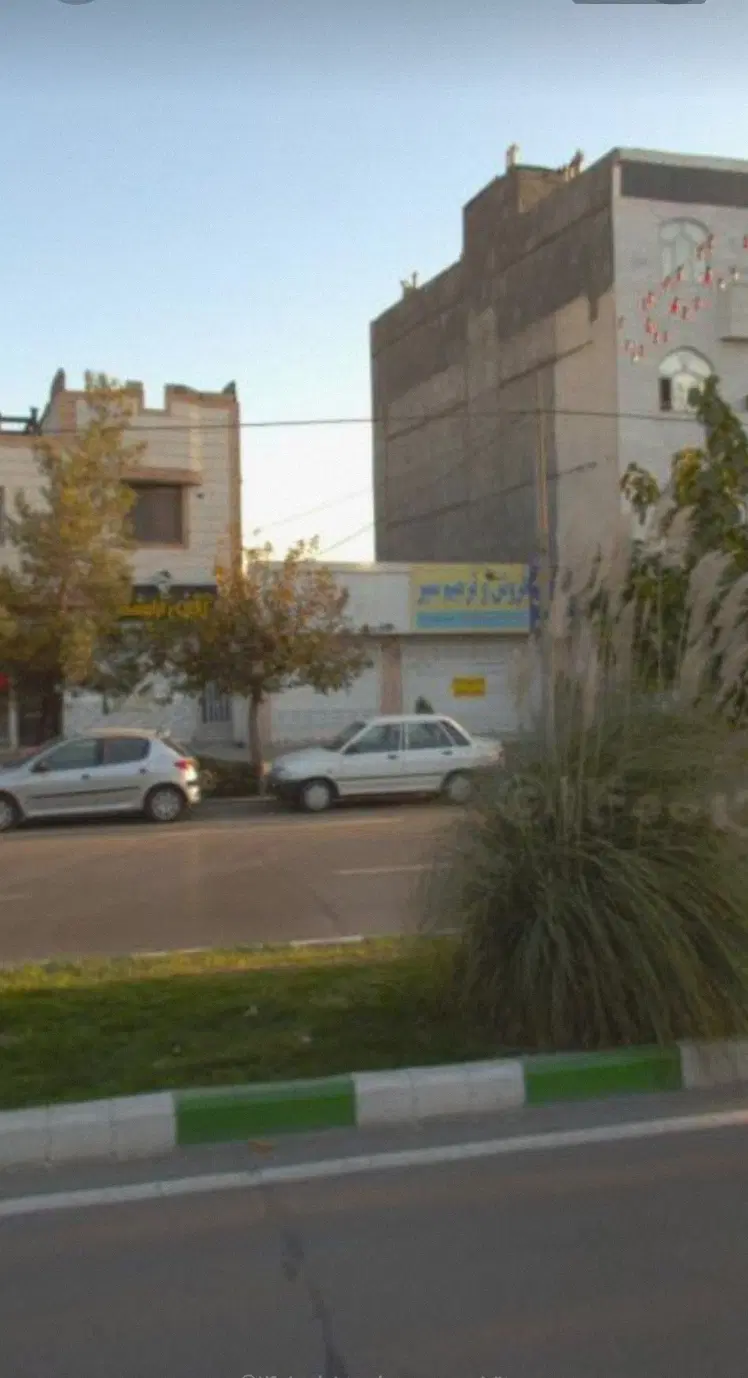 ملک ویلایی حاشیه بلوارشاهدتجاری مسکونی دوممر
