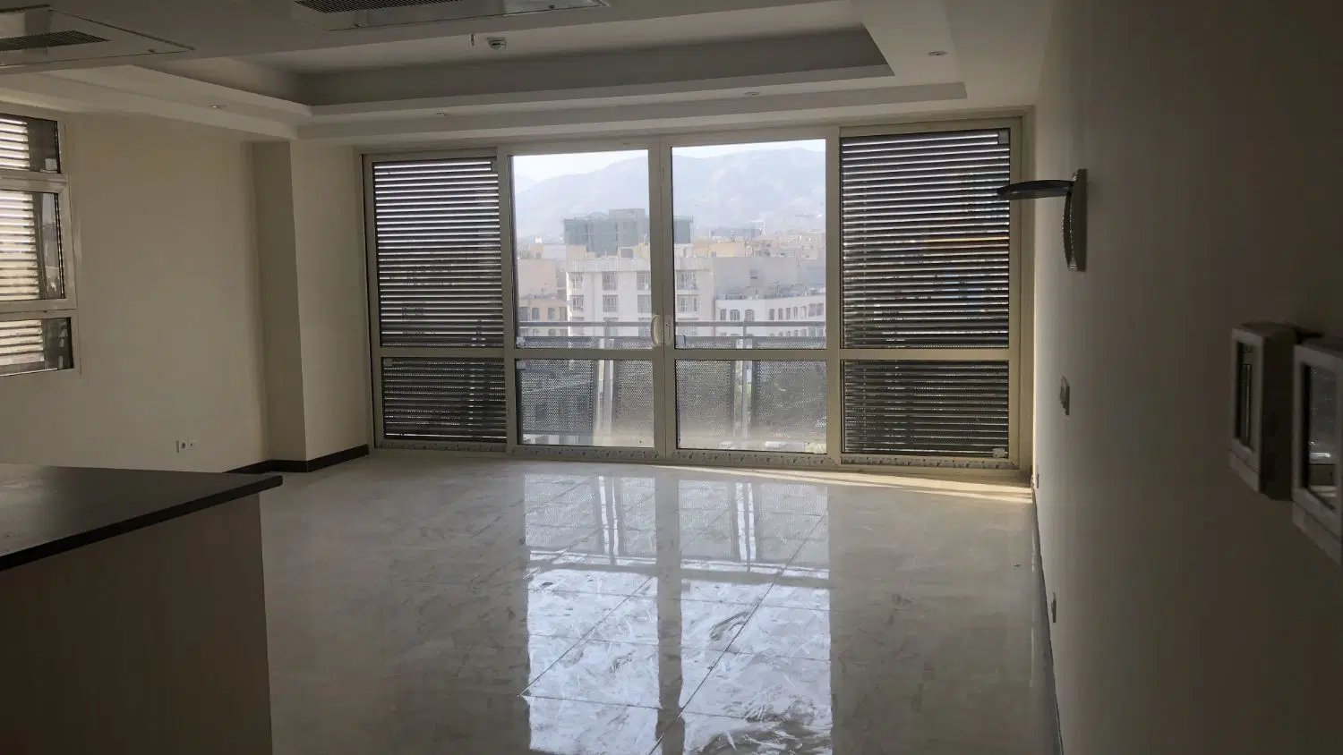 105متری افق اکباتان
