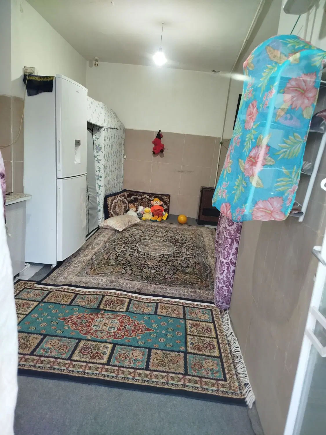 مغازه قابل نشیمن