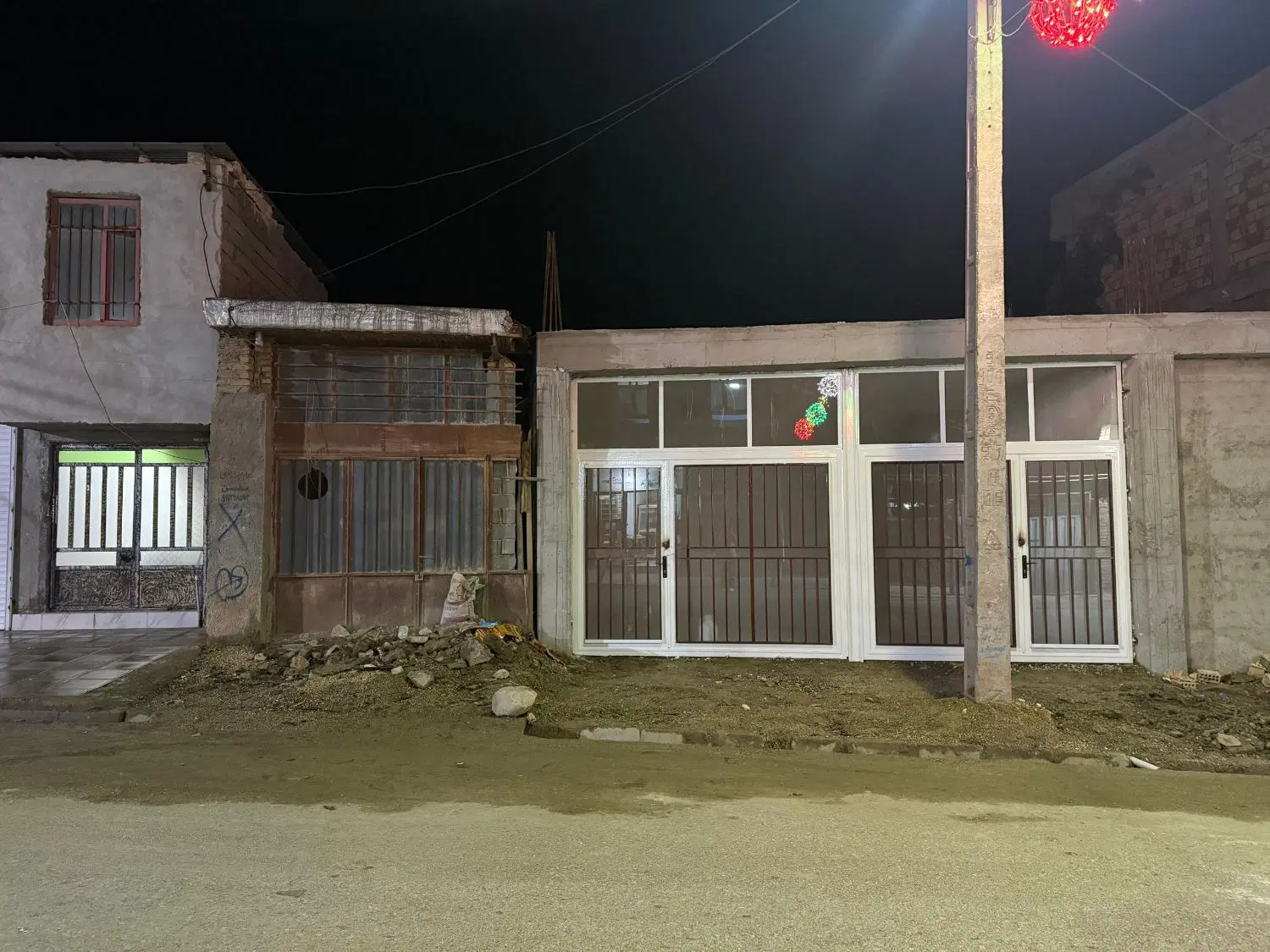یک قطعه زمین عرض3مترطول48سانت