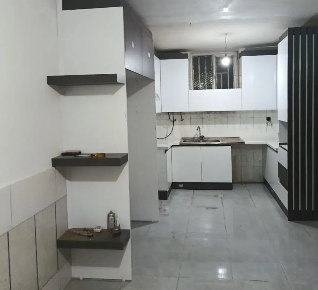 منزل ۶۵ متری همکف دارای مغازه