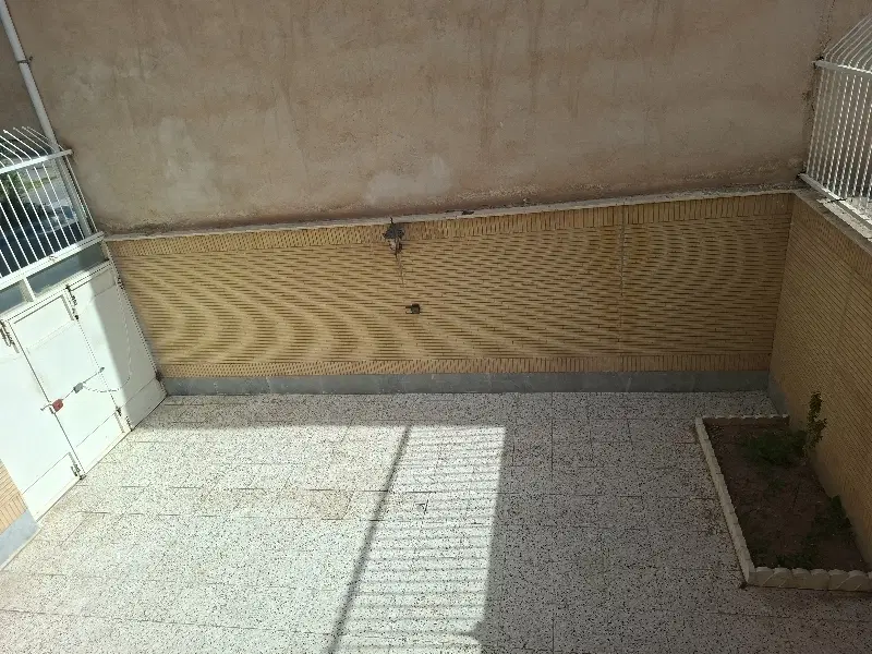 خانه نوساز وراه جدا برای احاره