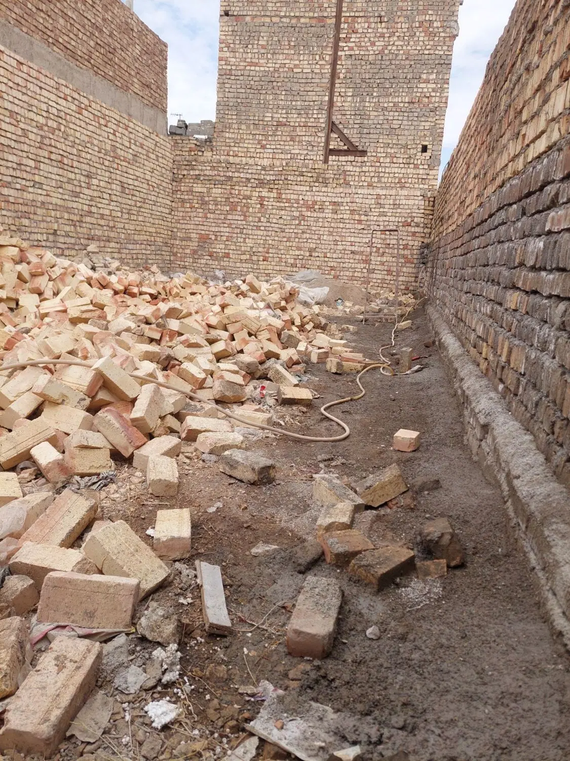 زمین مسکونی