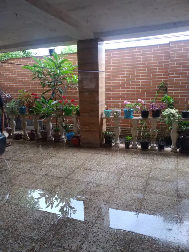 خانه با امکانات کامل و پارکینگ