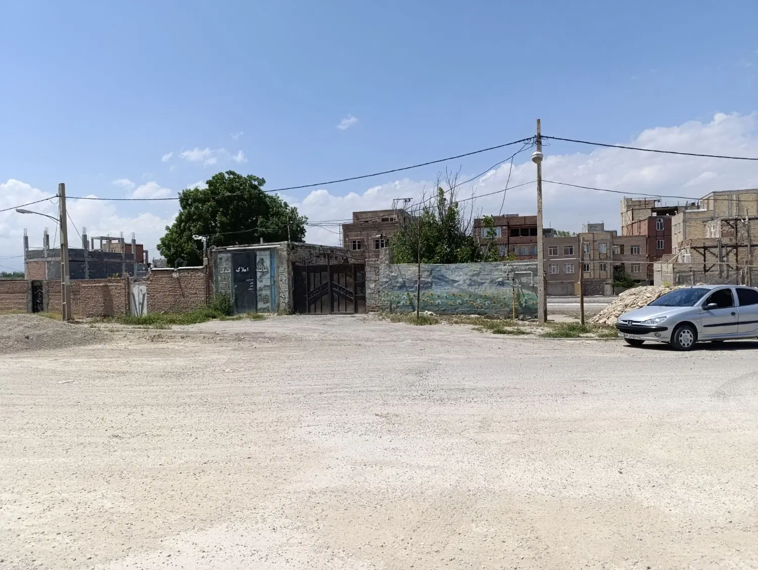 زمین تجاری مسکونی برمیدان خیابان ملاباشی