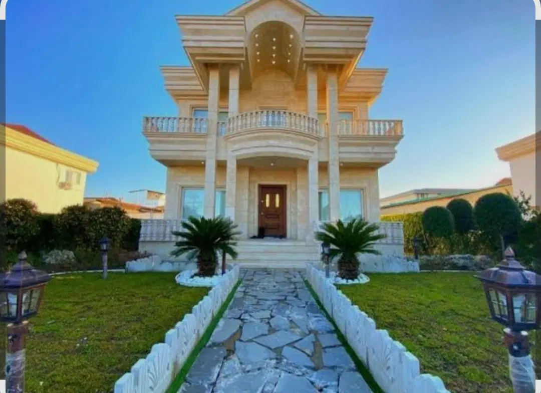 اجاره ویلایی دوطبقه جنوبی حیاط دار