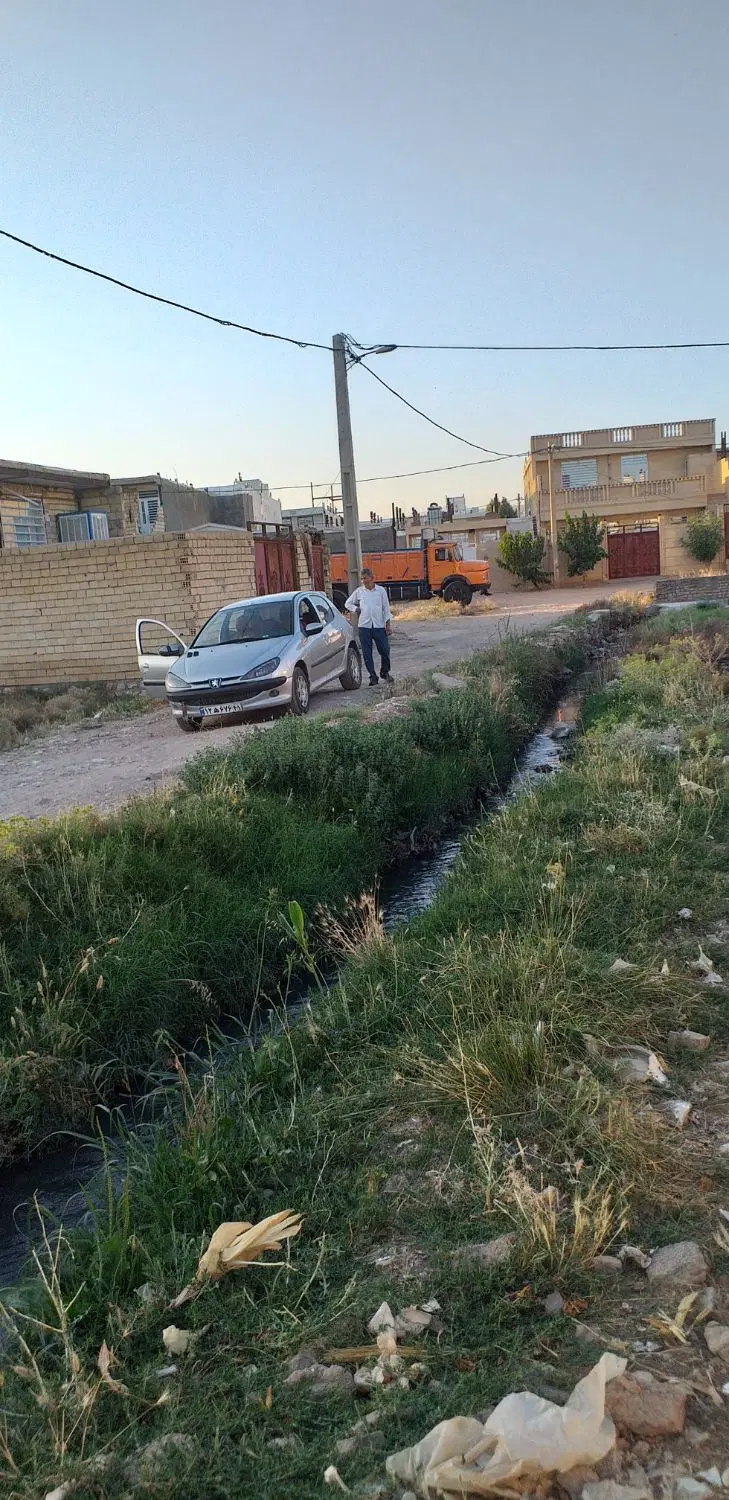 زمین ۱۸۰ متری
