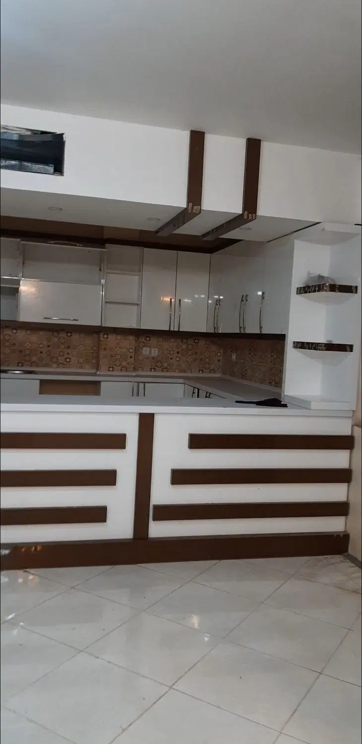 فروش آپارتمان ۳طبقه