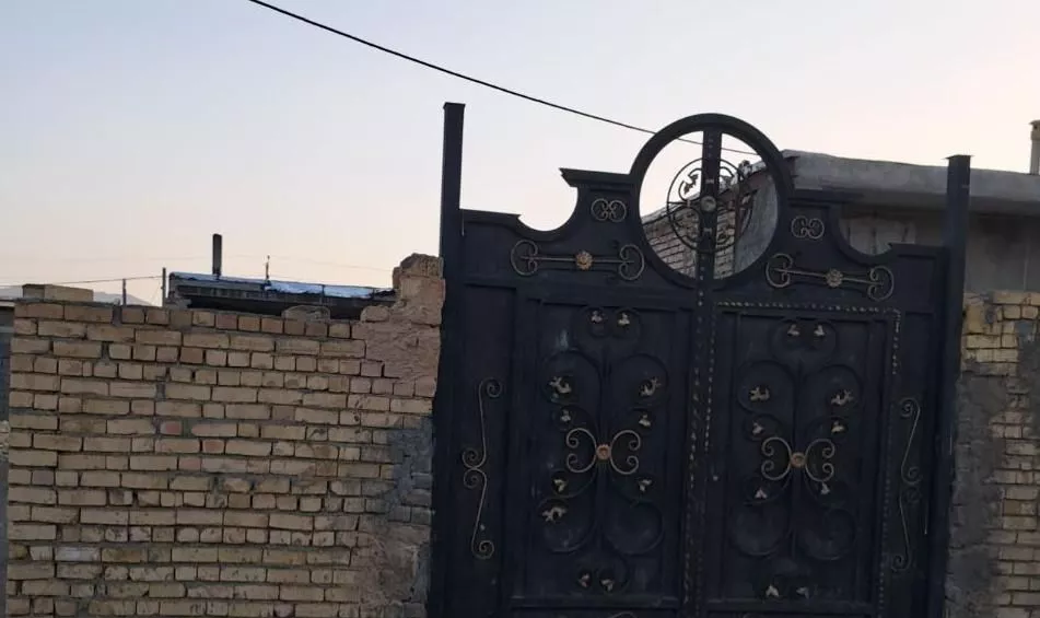 ساختمان نیمه ساز۱۷۲متری روستای فرنق توضیحات بخونید