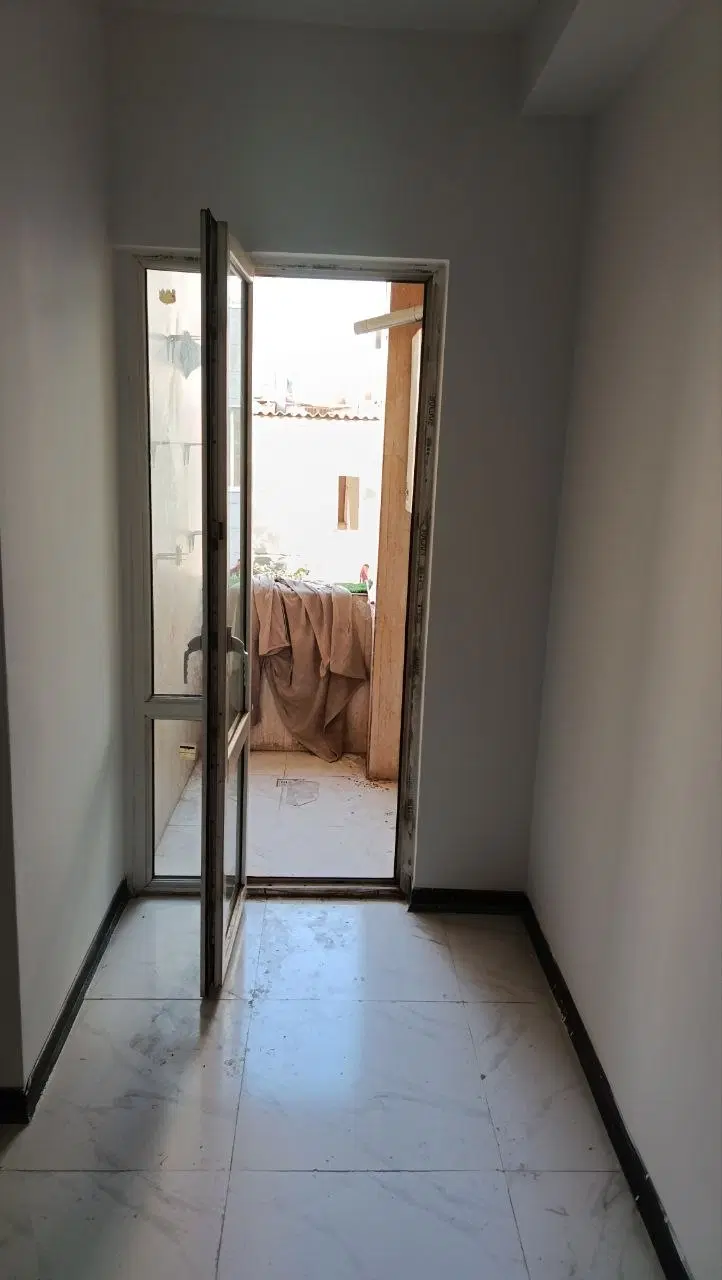 ۶۵ دو خوابه با پارکینگ و انباری