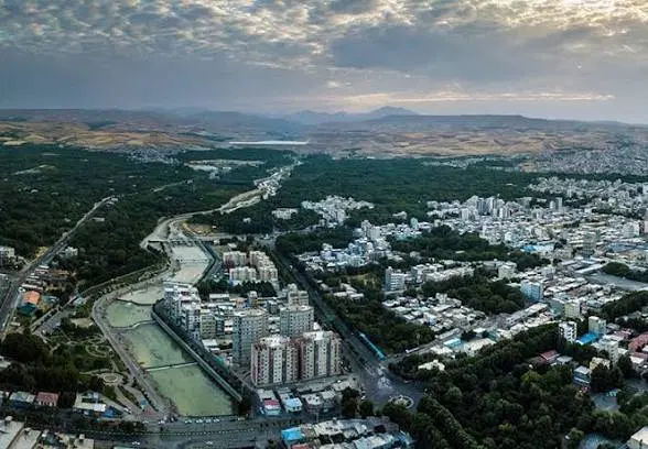 زمین زیباشهر