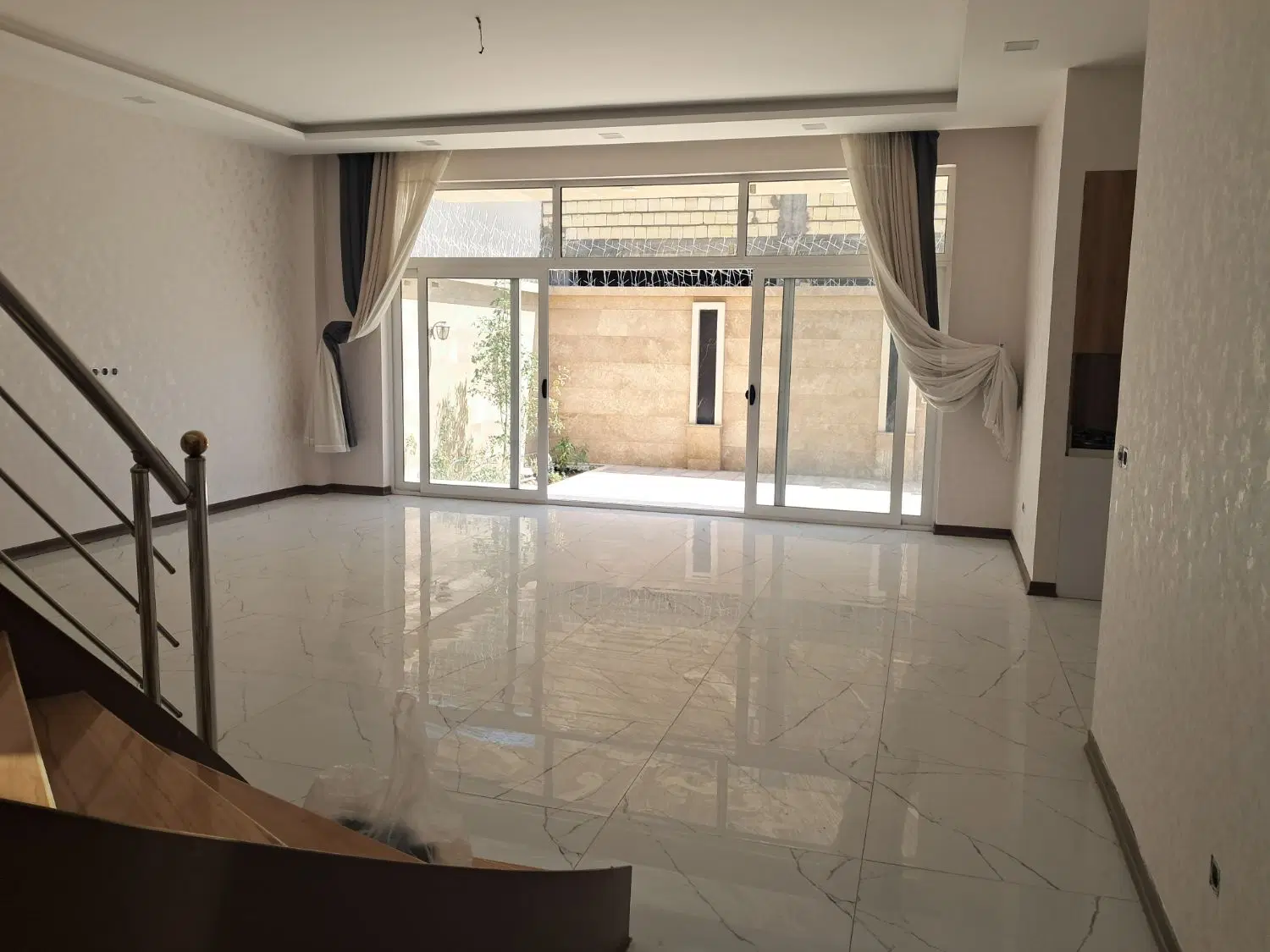 فروش یک واحد دوبلکس جنوبی در شهرک گلستان