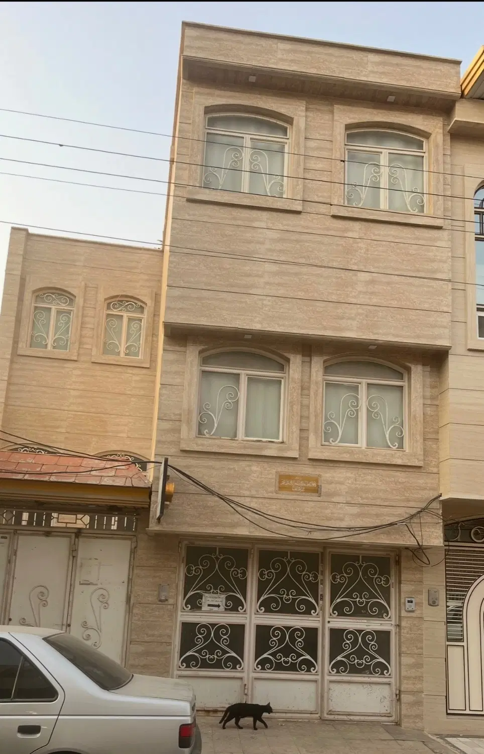 منزل دو طبقه ویلایی