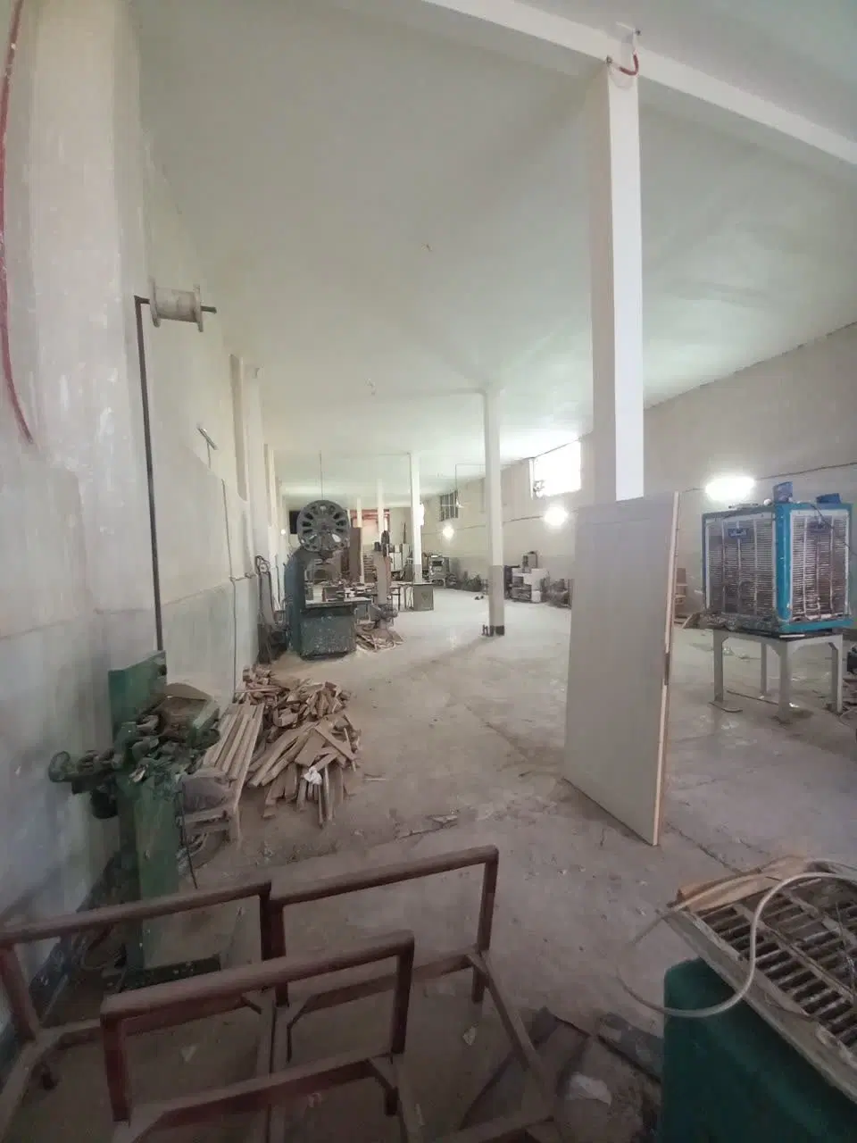 مغازه جاده کاشان