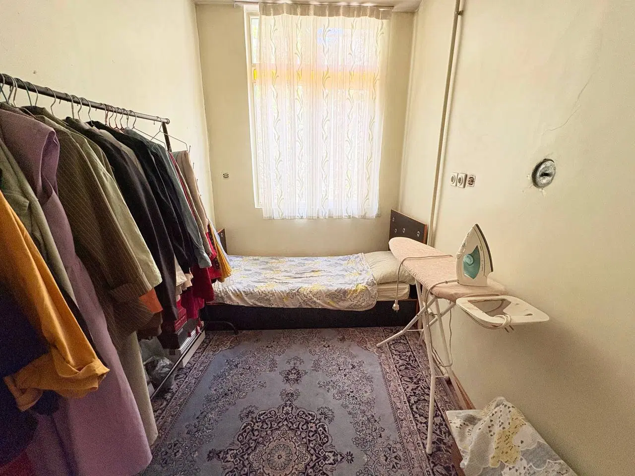 ۸۶ متری غرق در نور