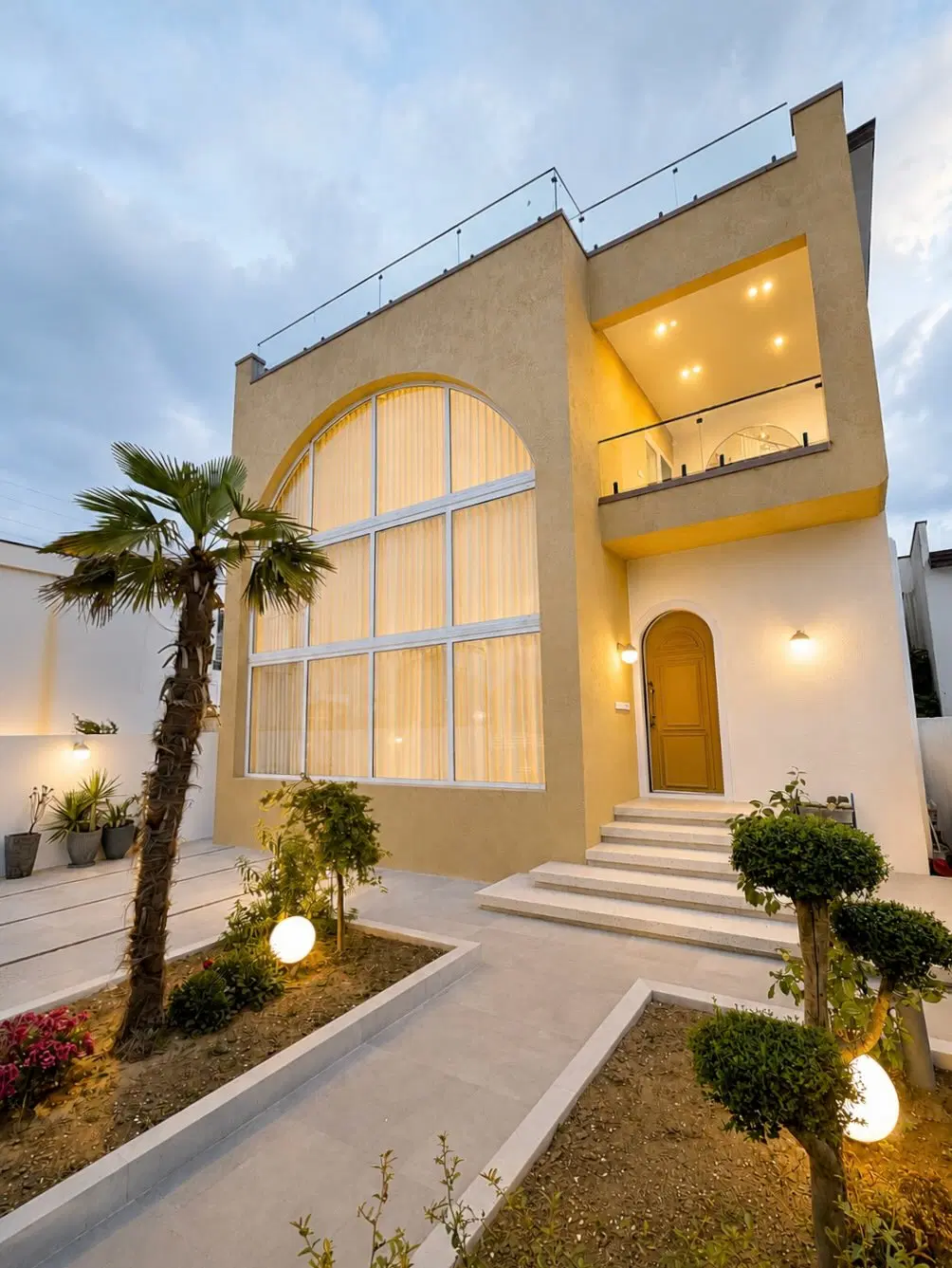 ویلابا معماری خاص مبله سند مالکیت ق کل ۸ میلیارد