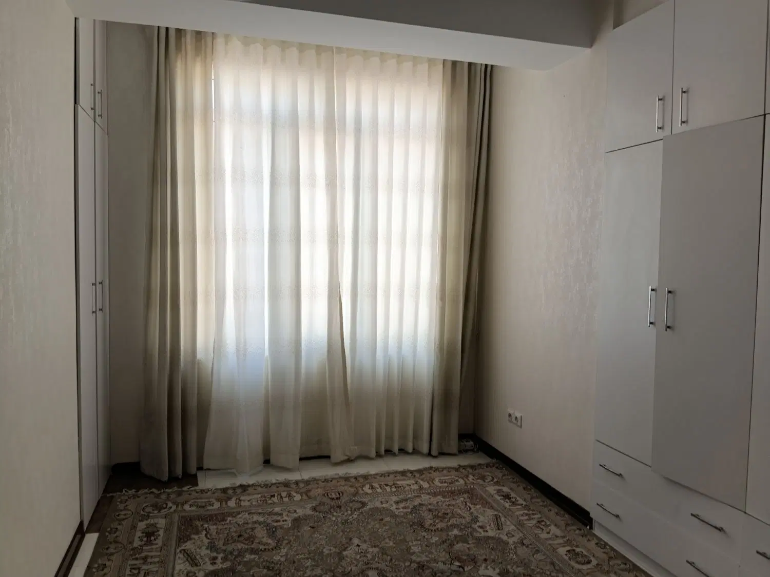 148 متر ۳ خواب فول امکانات