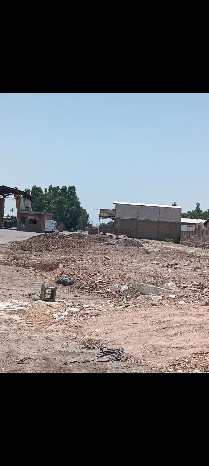 زمین تجاری بمتراژ 75متر مربع
