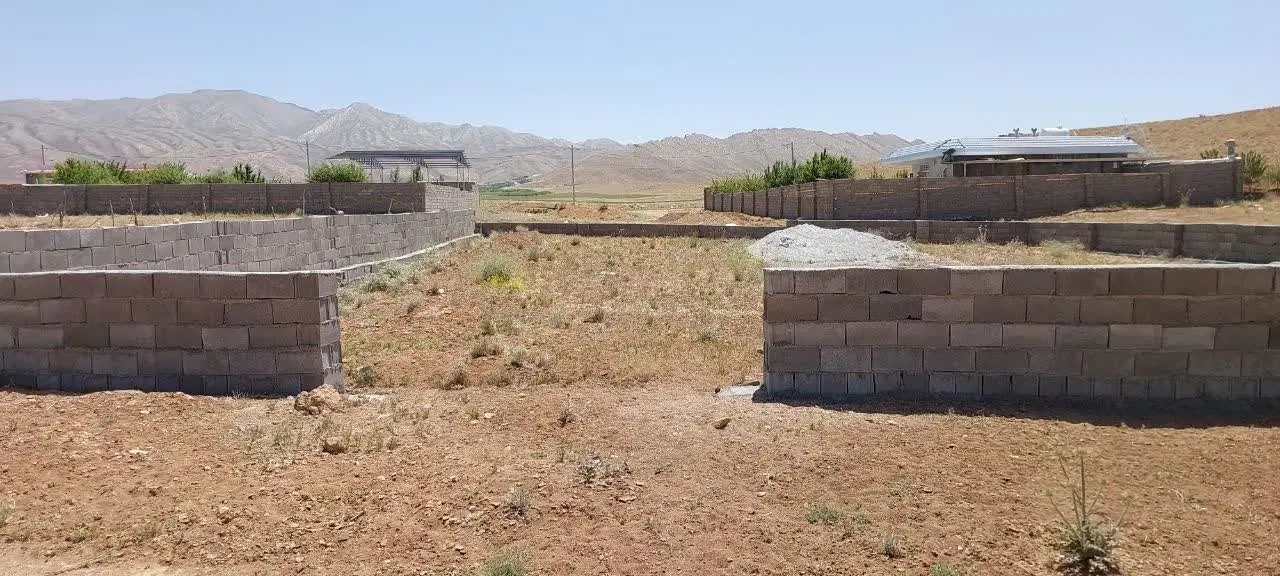 زمین باغ