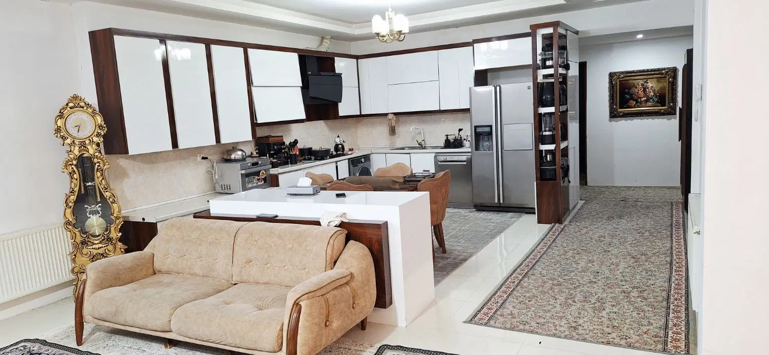 طبرسی شمالی ۱۸۳ متری فول کنار مترو