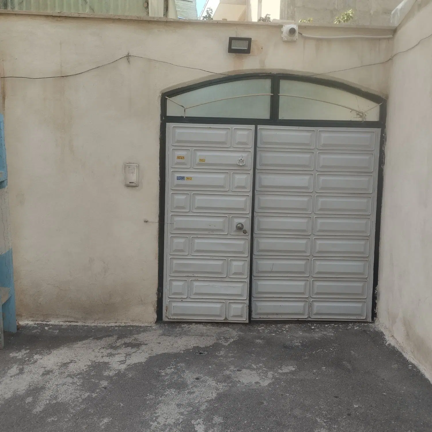 حیاط ویلایی شنب غازان کوی حجاب