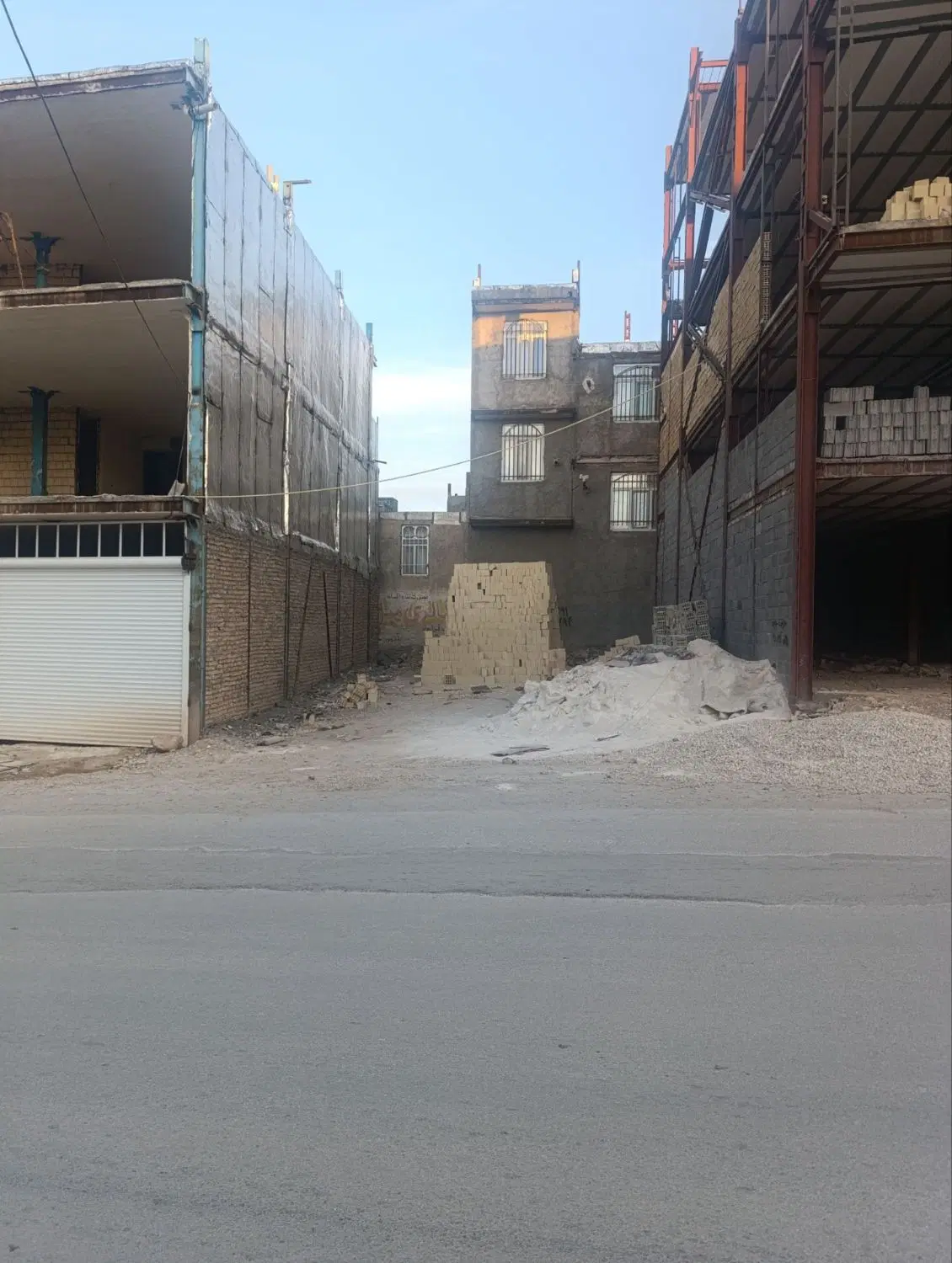 فروش زمین تجاری مسکونی پشت بیمارستان